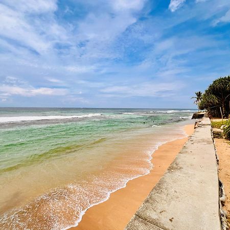 Ocean Front Villa Hikkaduwa Eksteriør bilde